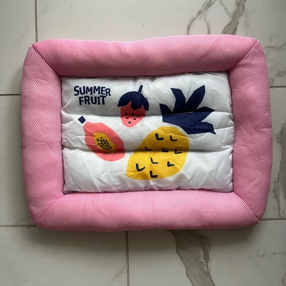 NWT Summer Pet Bed with Nonslip Bottom in vibrant Fruit Prints - 20x17